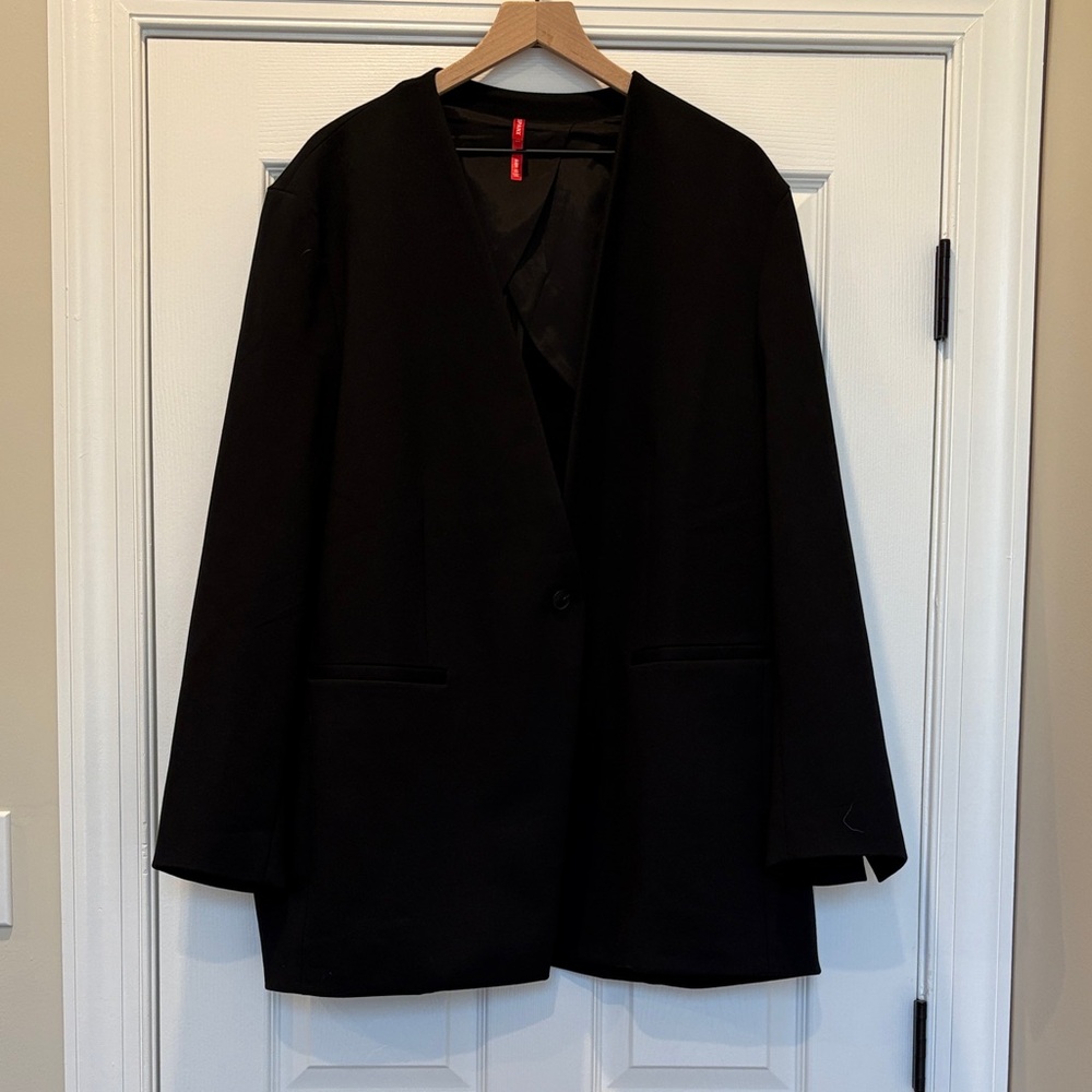 Spanx tailored Black Blazer.  Size 3X